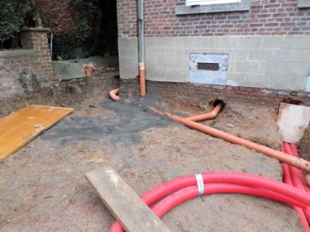 Pose de réseau d'égouttage